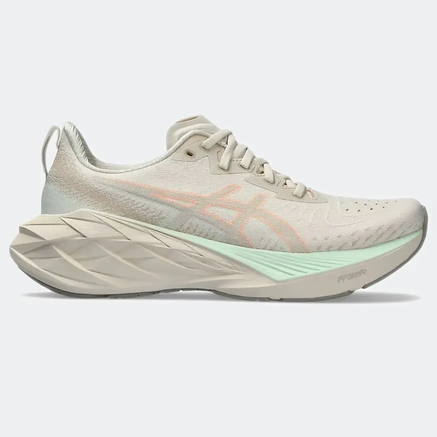 ASICS Novablast 4